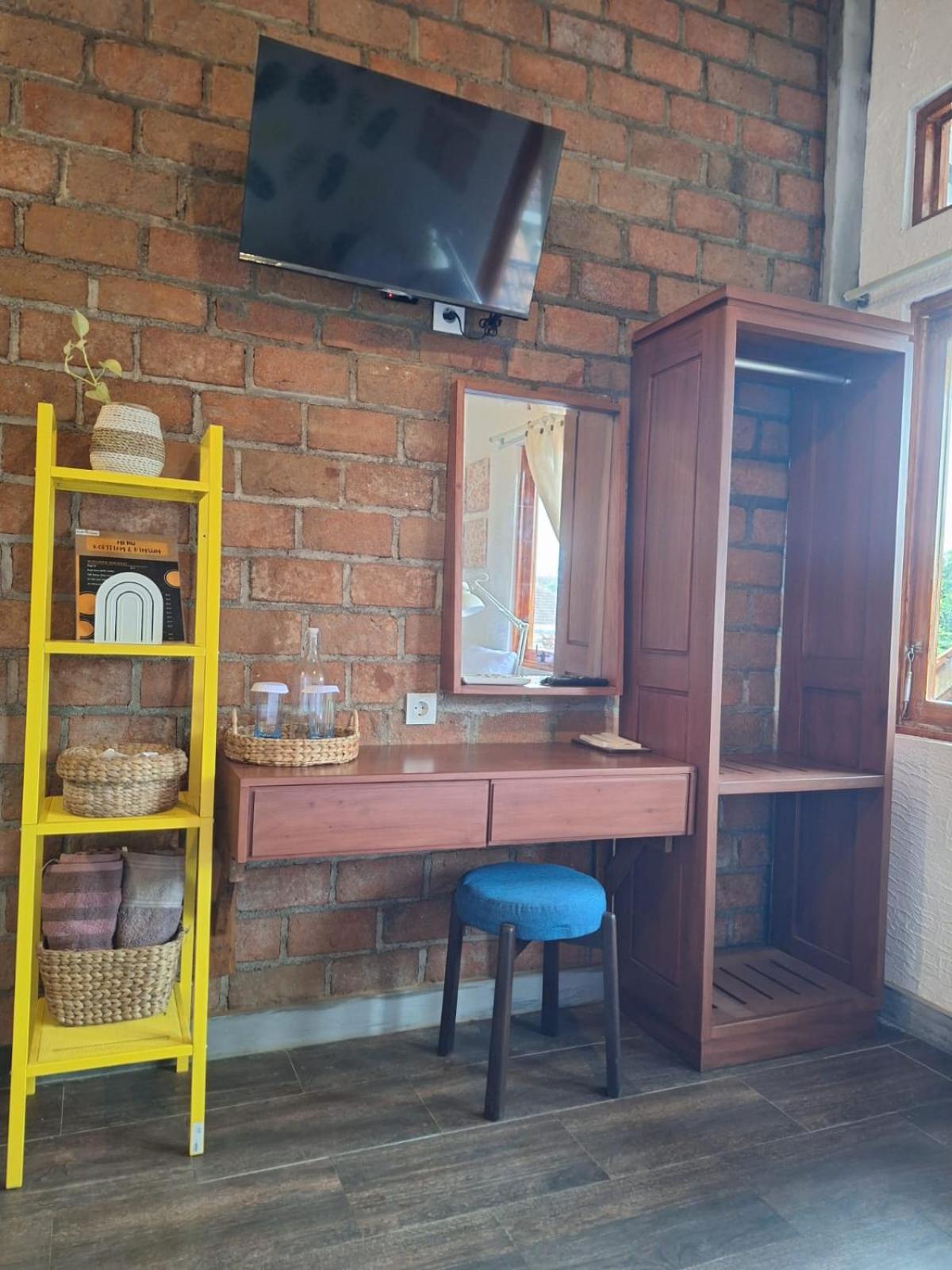 Inn House Homestay Dadapan Exterior foto